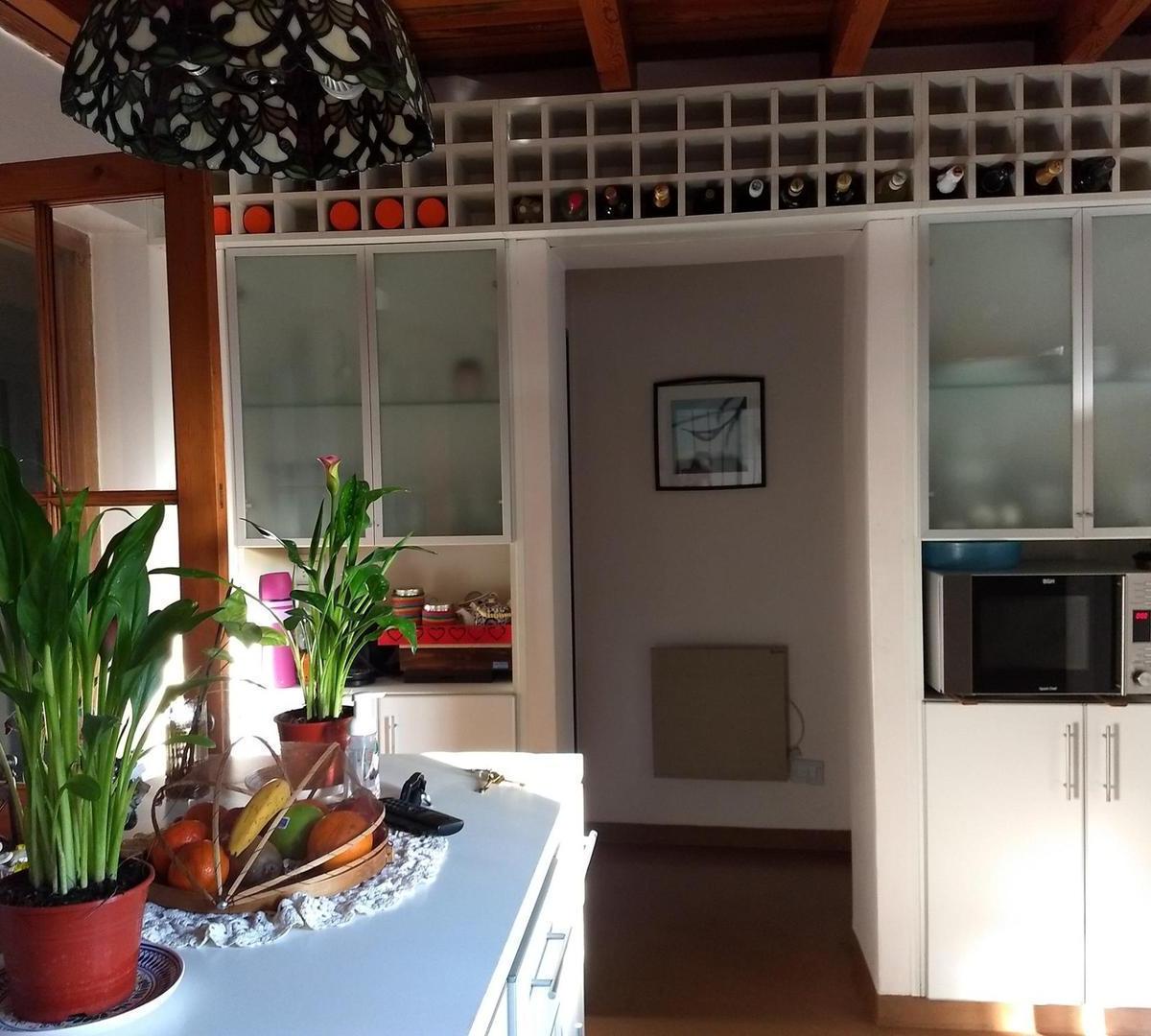 Foto de Casa 4 dormitorios parque pileta quincho Adrogue Permuta, imagen 5