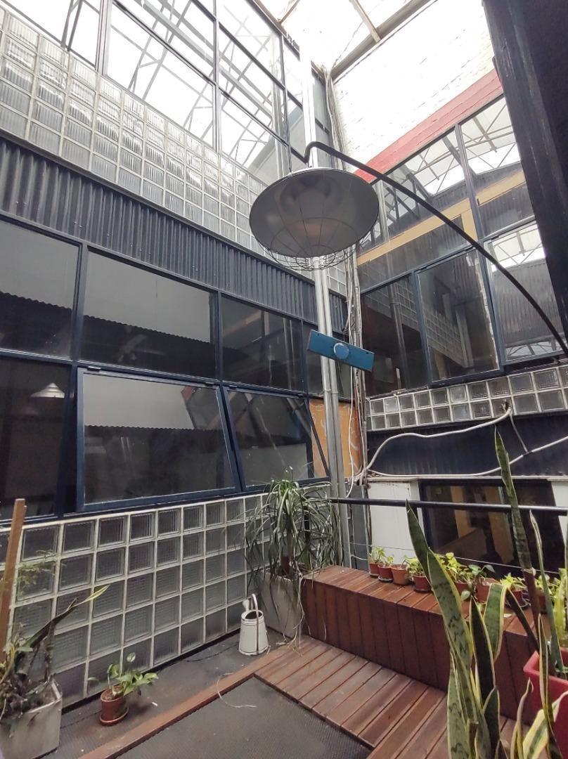 Edificio de Oficinas con Garage Venta Varios Usos Av 1