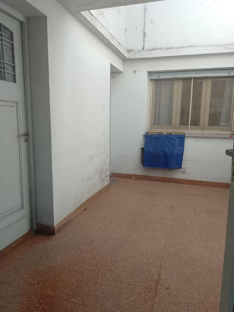 Casa venta 3 dormitorios garage Parque Taller lote doble