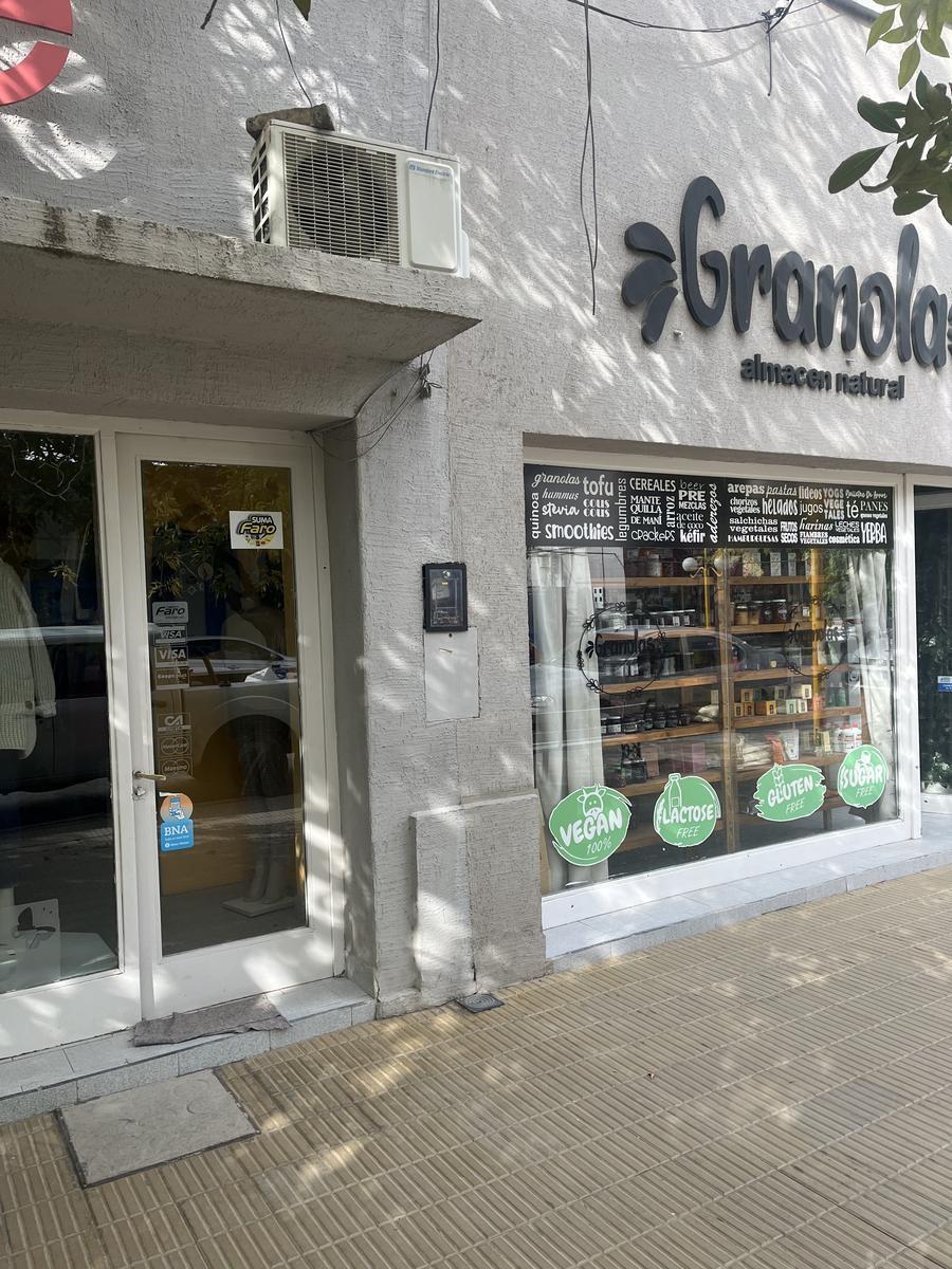 Locales Comerciales en 25 de Mayo 3