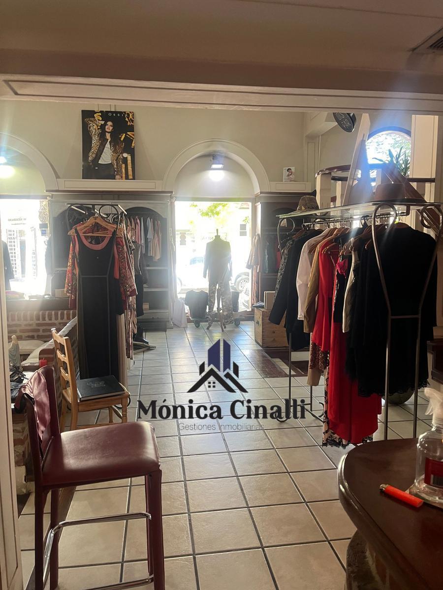 Local en Venta en Villa Regina 4