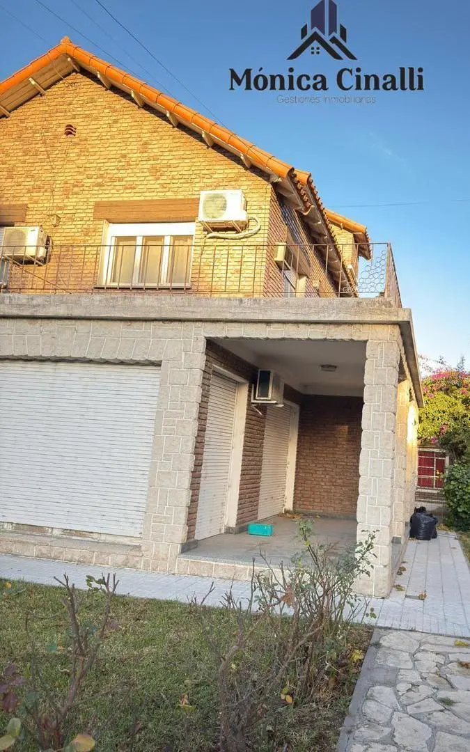 Casa en Villa Regina 4