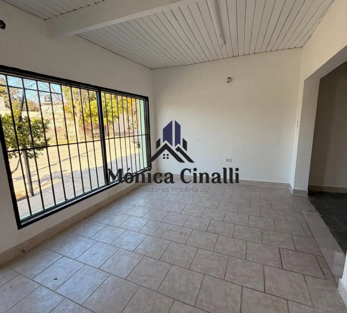 Local - Villa Regina 1