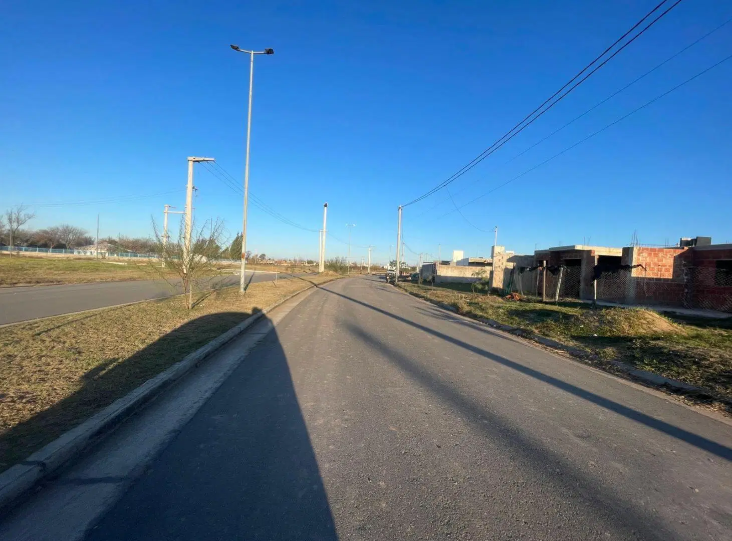 VENTA LOTE 255 M2 VALLE CERCANO. APTO DÚPLEX 2