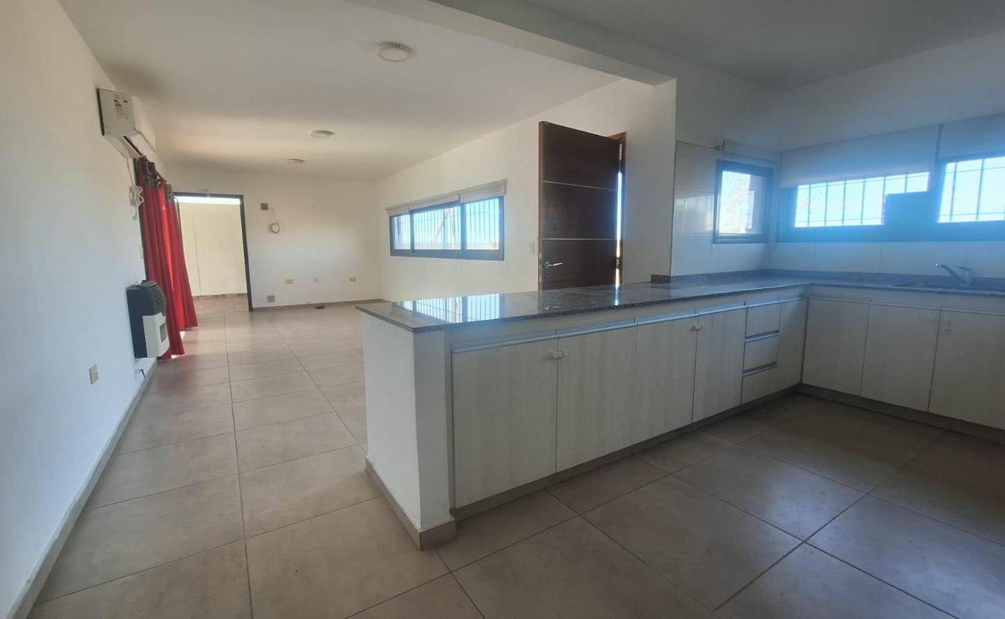 Foto de ALQUILER CASA DE 3 DORMITORIOS EN VALLE CERCANO, imagen 3