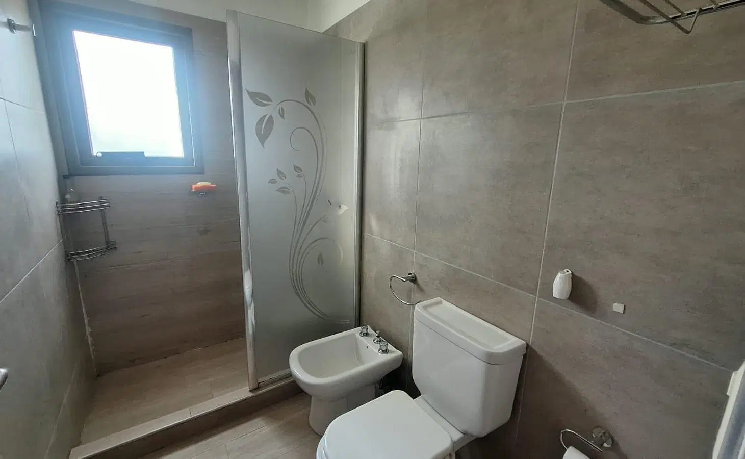ALQUILER CASA DE 3 DORMITORIOS EN VALLE CERCANO 5