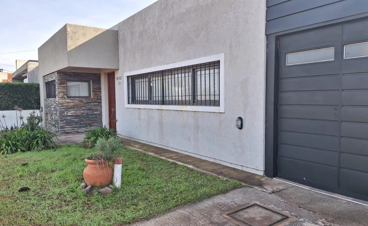 ALQUILER CASA DE 3 DORMITORIOS EN VALLE CERCANO 2