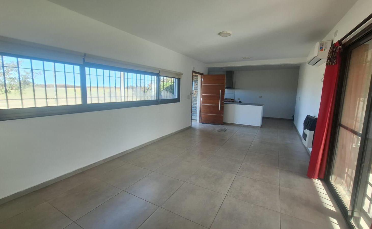 Foto de ALQUILER CASA DE 3 DORMITORIOS EN VALLE CERCANO, imagen 1