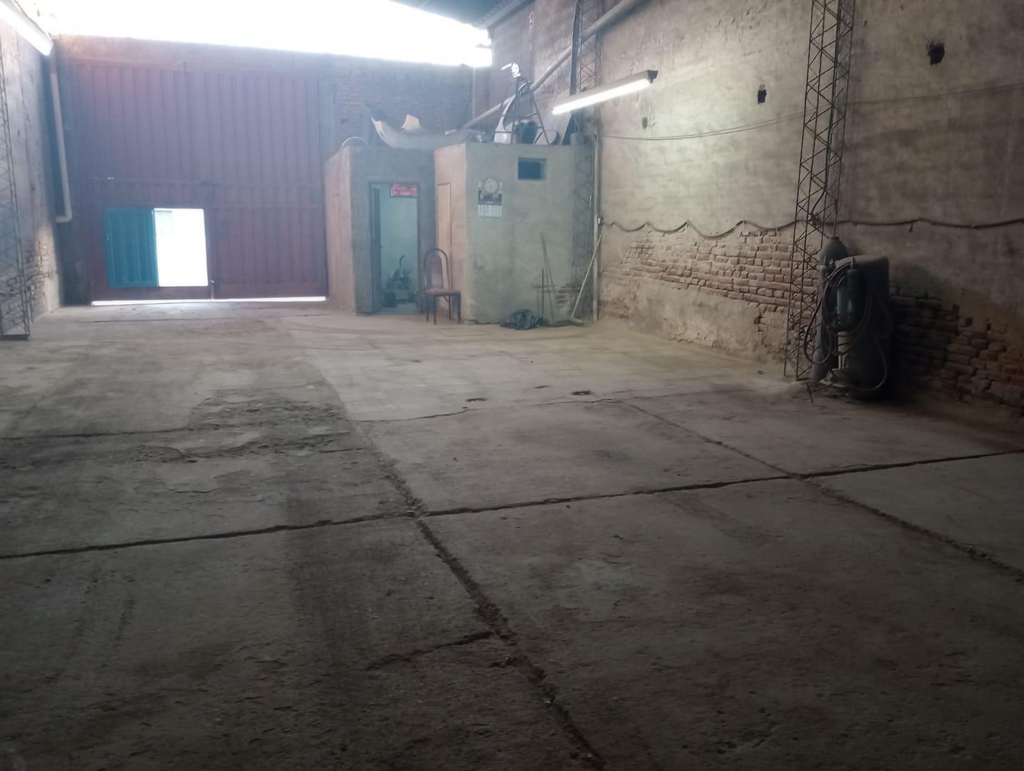 Foto de VENTA GALPÓN 200 M2 ALBERDI, imagen 3