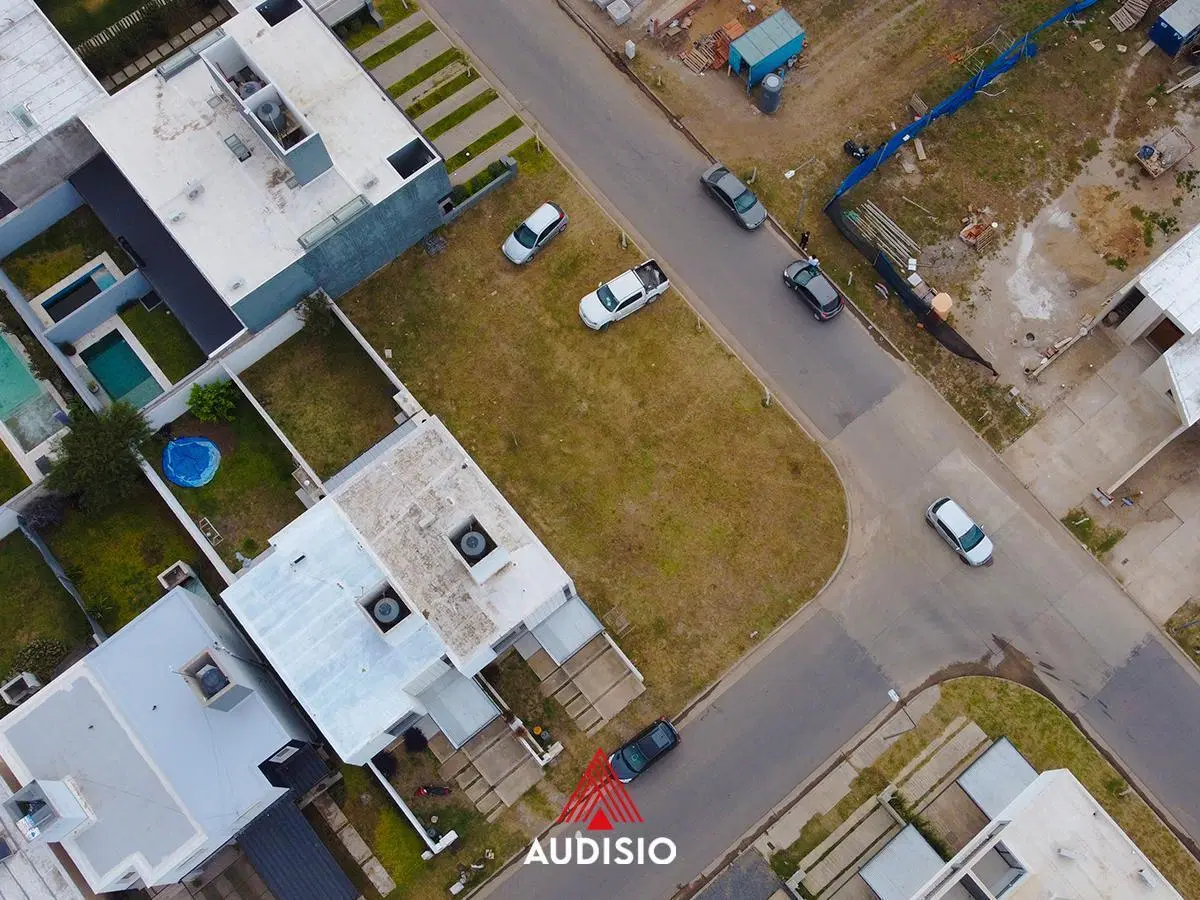 Terreno en Colinas de Manantiales 4
