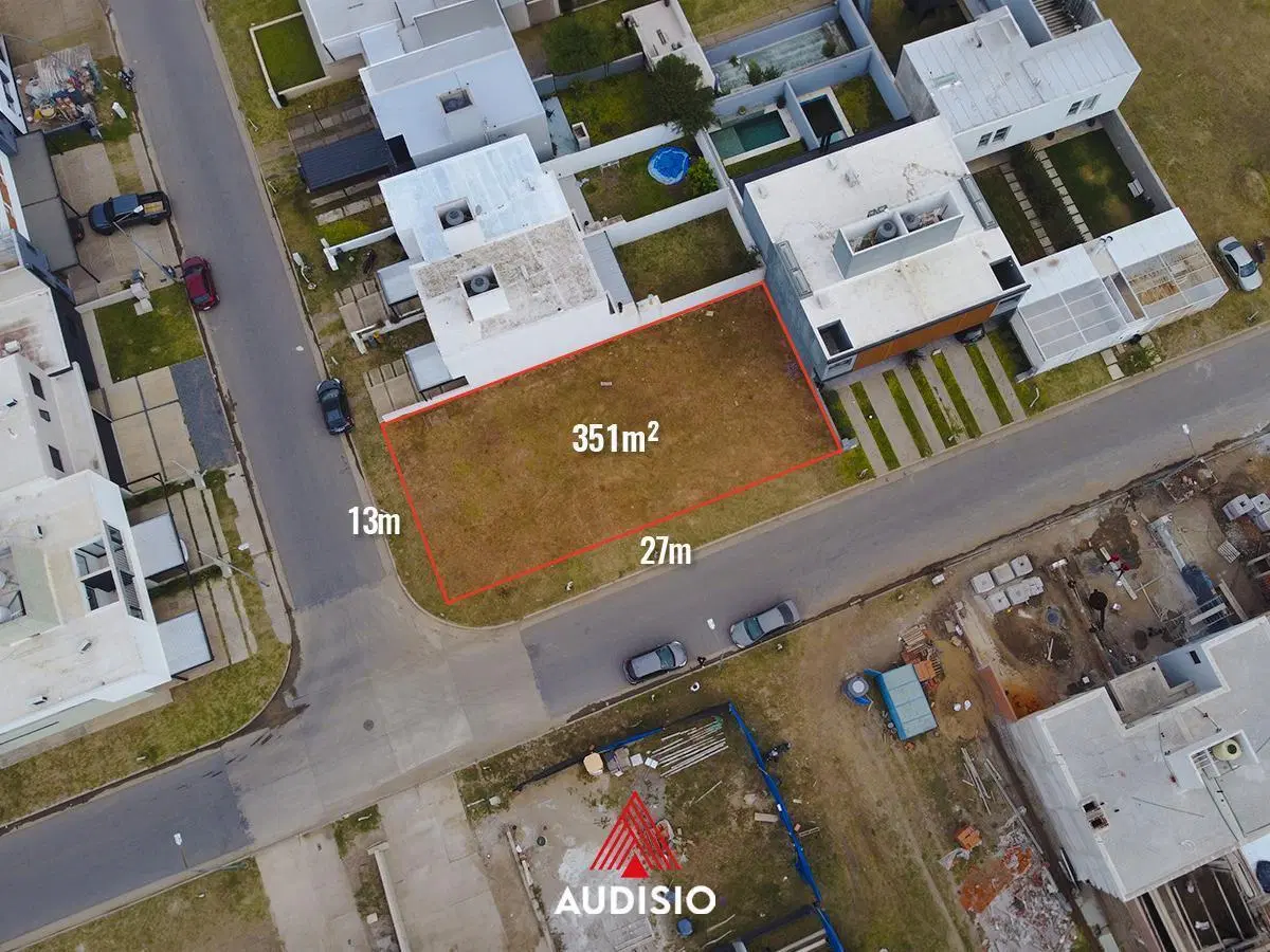 Terreno en Colinas de Manantiales 3