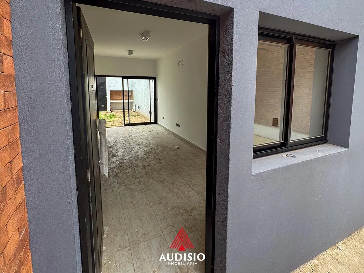 Duplex en venta - Rincones de Manantiales frente a espacio verde 5