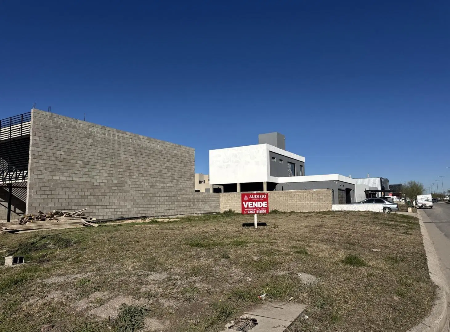 Terreno en venta - Docta Avenida sobre Boulevard 2