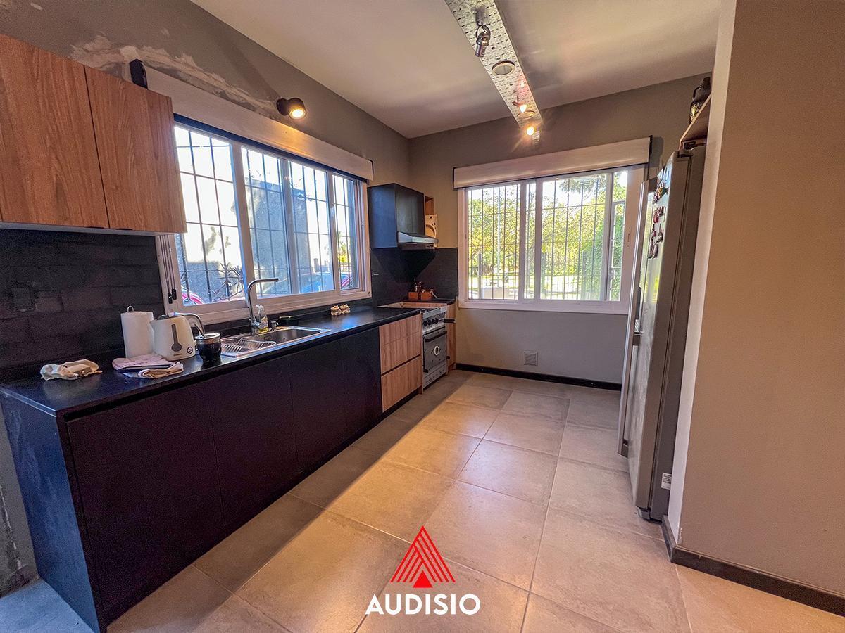 Foto de Casa de categoría en venta - B° Arguello, imagen 4