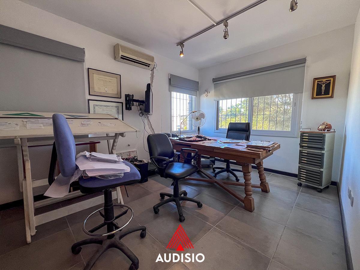 Foto de Casa de categoría en venta - B° Arguello, imagen 5