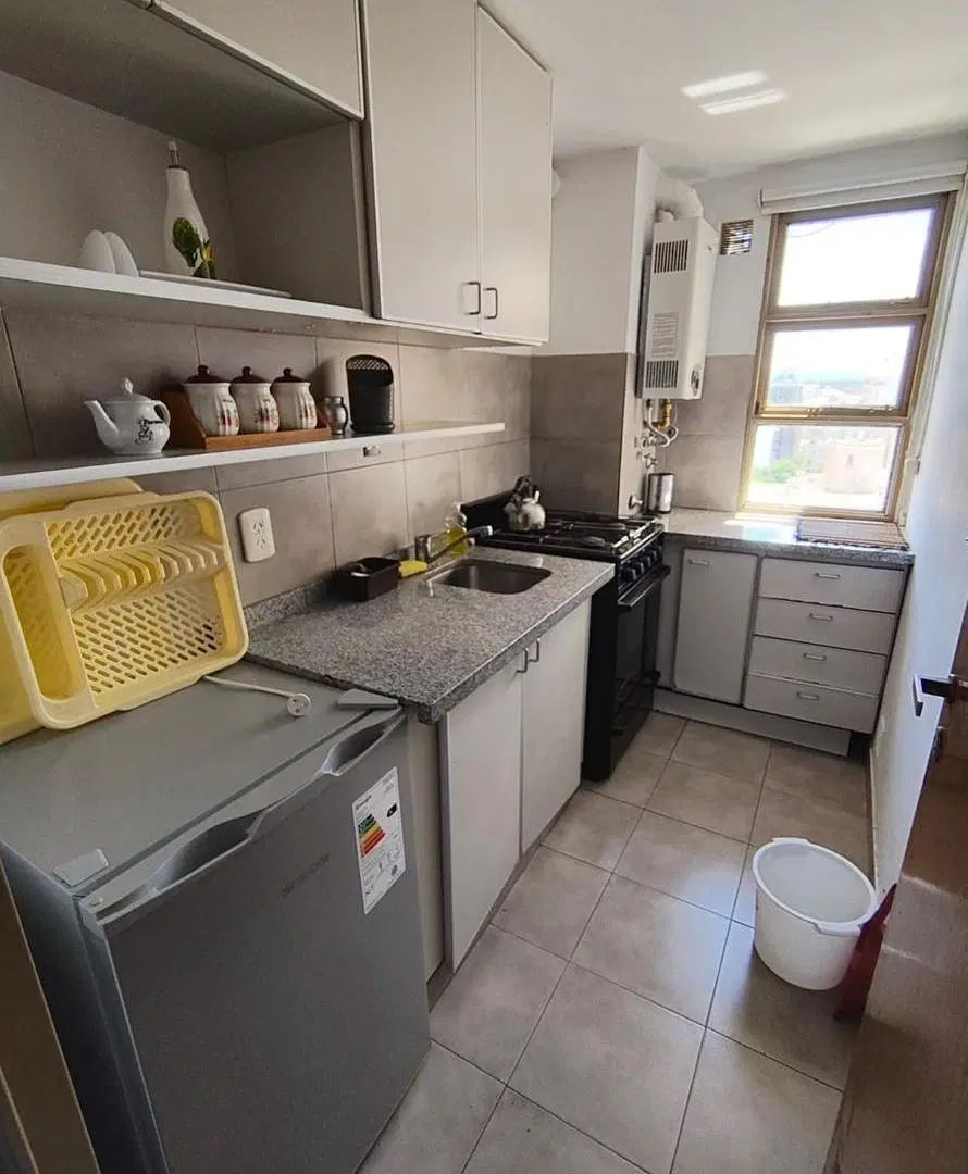 ALQ. EXC. DEPTO AMOBLADO 1 DORM, B° NVA. CBA $780.000!!! 2