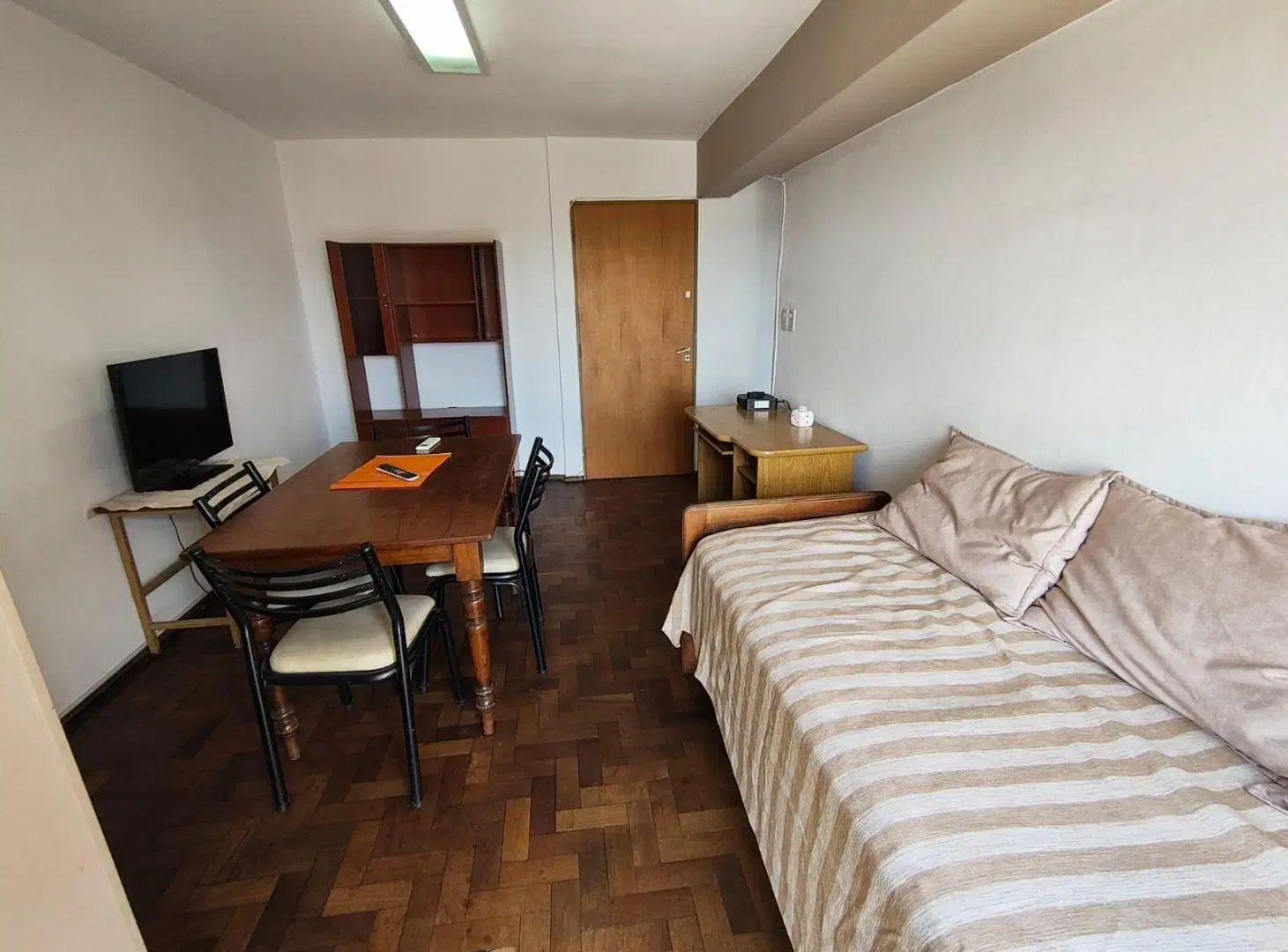 ALQ. EXC. DEPTO AMOBLADO 1 DORM, B° NVA. CBA $780.000!!! 1