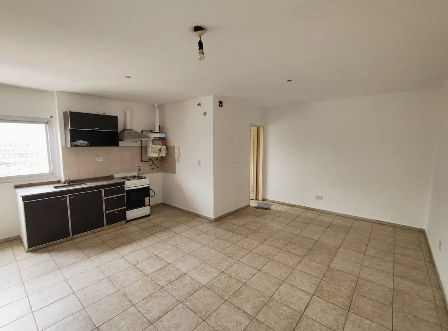 ALQ. EXC. MONOAMBIENTE AV. PATRIA ESQ. BULNES $370.000!!! 5