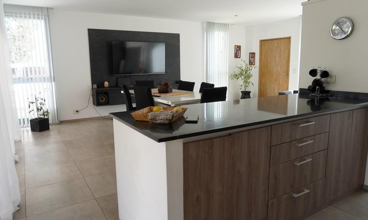 Foto de Casa en venta, 3 ambientes, Country, moderna, imagen 1