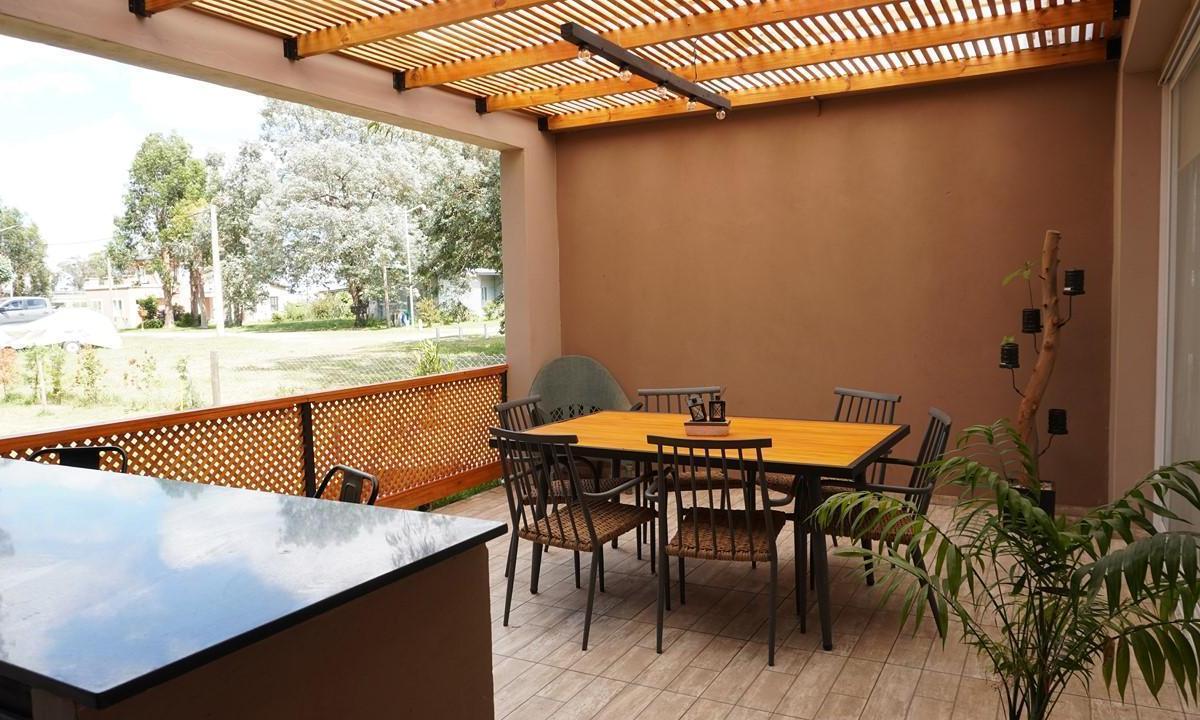 Foto de Casa en venta, 3 ambientes, Country, moderna, imagen 2