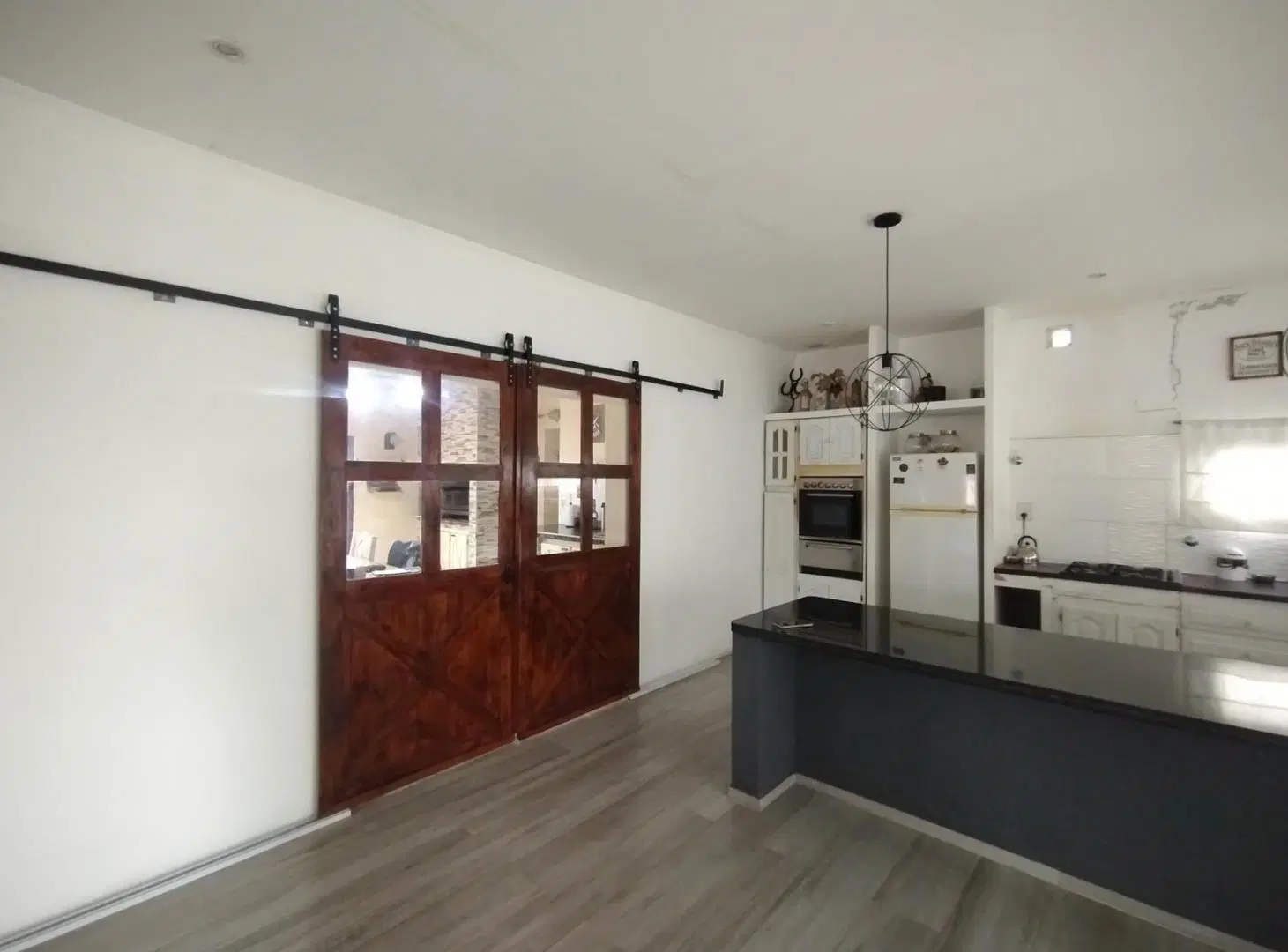 VENDE - CASA BARRIO CERRADO - 6 AMBIENTES -CANNING - CONFORT - PARQUE 2