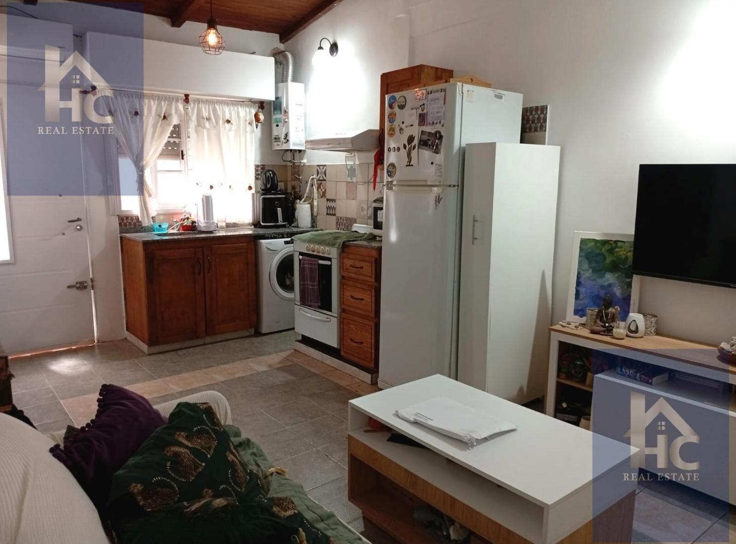 Foto de Venta PH 2 ambientes en Lomas de Zamora con patio., imagen 2