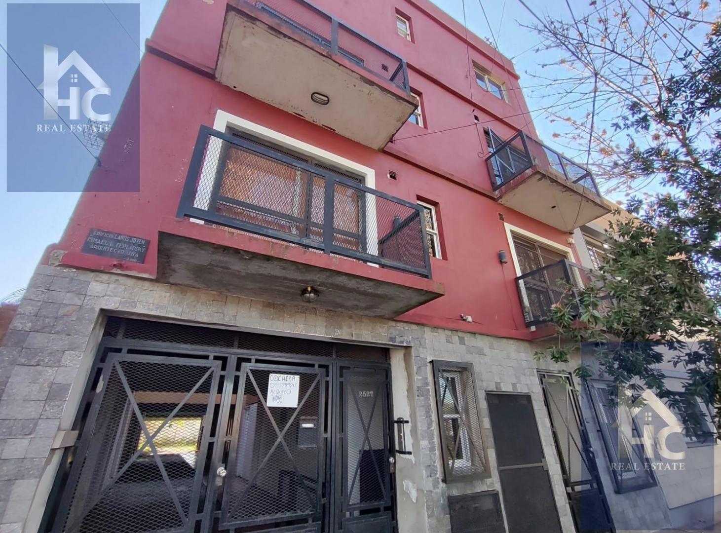 Foto de DEPARTAMENTO 2 AMBIENTES VENTA LANUS CON TERRAZA PROPIA, imagen 1