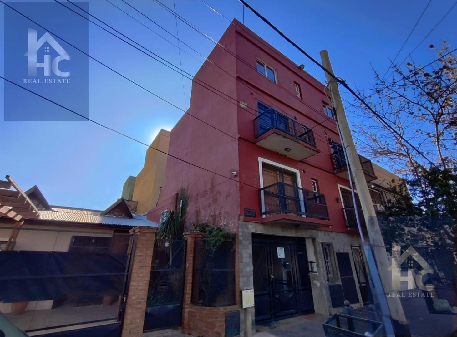 Foto de DEPARTAMENTO 2 AMBIENTES VENTA LANUS CON TERRAZA PROPIA, imagen 2