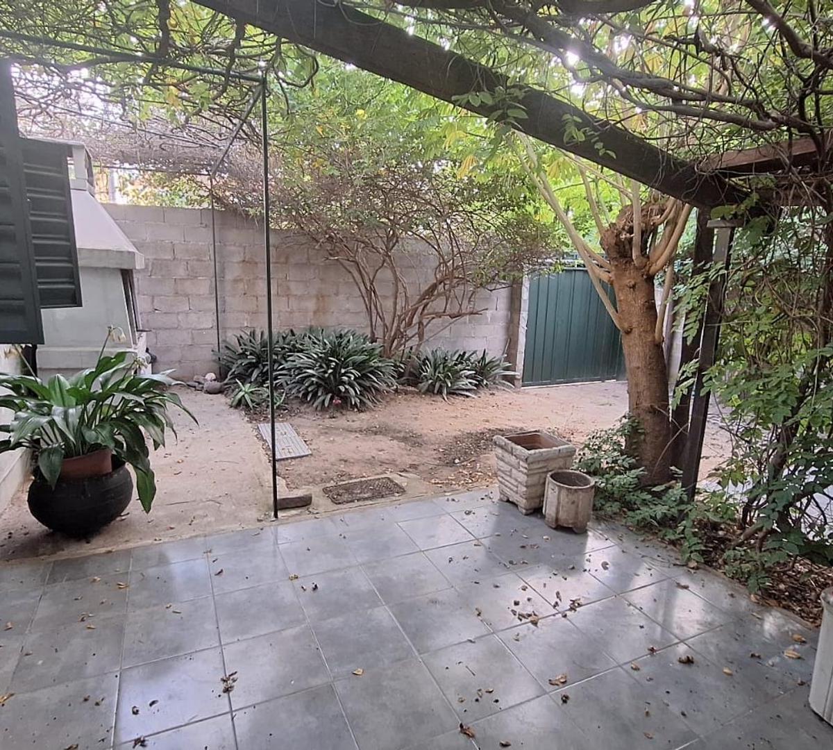 Casa a La Venta de 3 Habitaciones en Barrio Jardines del Sur 5