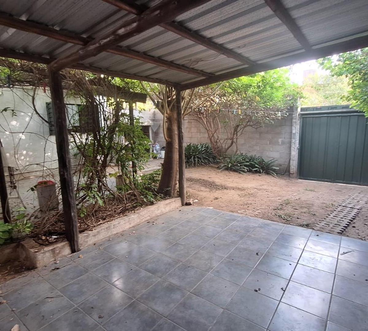 Casa a La Venta de 3 Habitaciones en Barrio Jardines del Sur 4