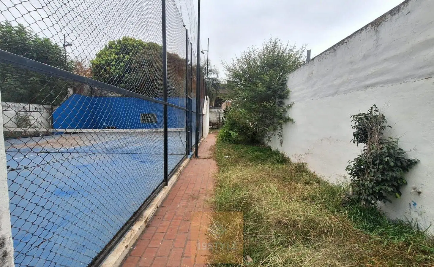 COMPLEJO DE 2 CANCHAS DE PADEL A LA VENTA EN BARRIO ALBERDI 4