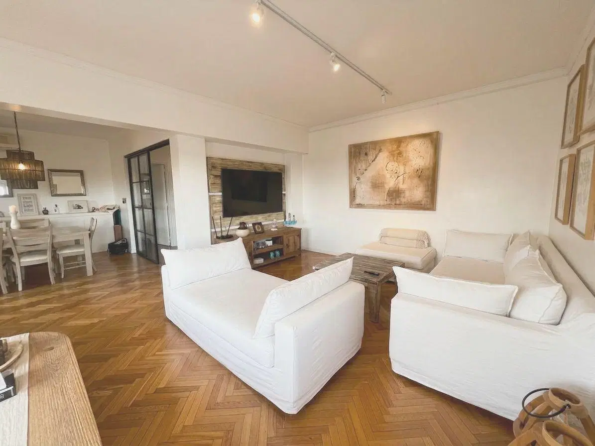 Venta • Departamento 4 dormitorios • Cochera • Recoleta 5