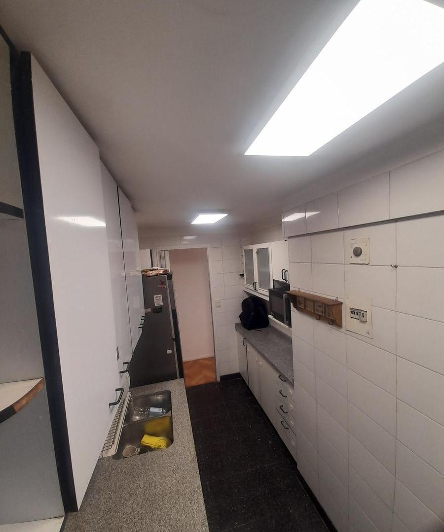 Foto de Alquiler 3 ambientes c/ dependencias y balcón corrido en Barrio Norte, imagen 2