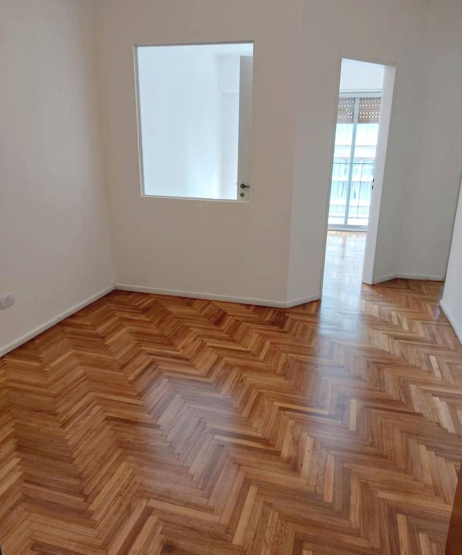 Foto de Monoambiente dividido - Tribunales - Luminoso, imagen 1