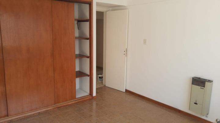 CASA DE 3 AMB. EN ITUZAINGO CON GALPÓN EN EXCELENTE UBICACION