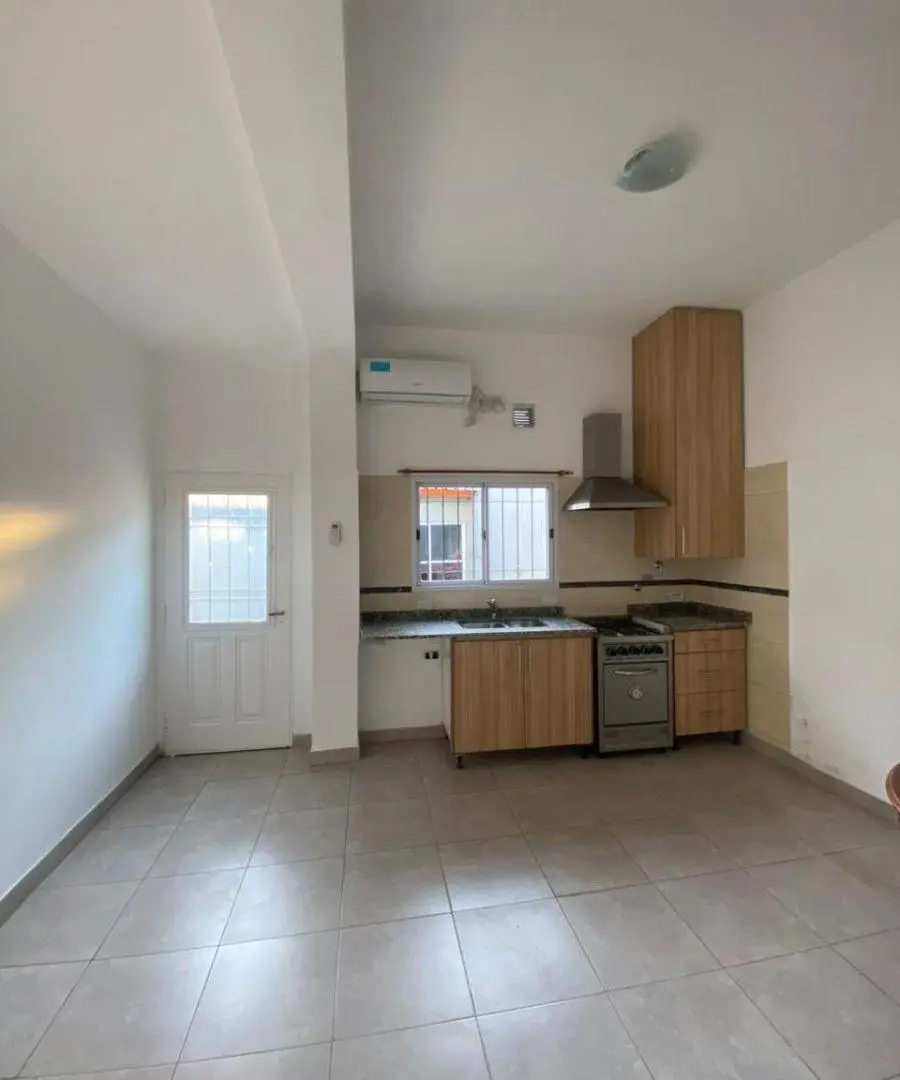 DUPLEX con 2 dormitorios de 118 m2 en venta en Castelar 5