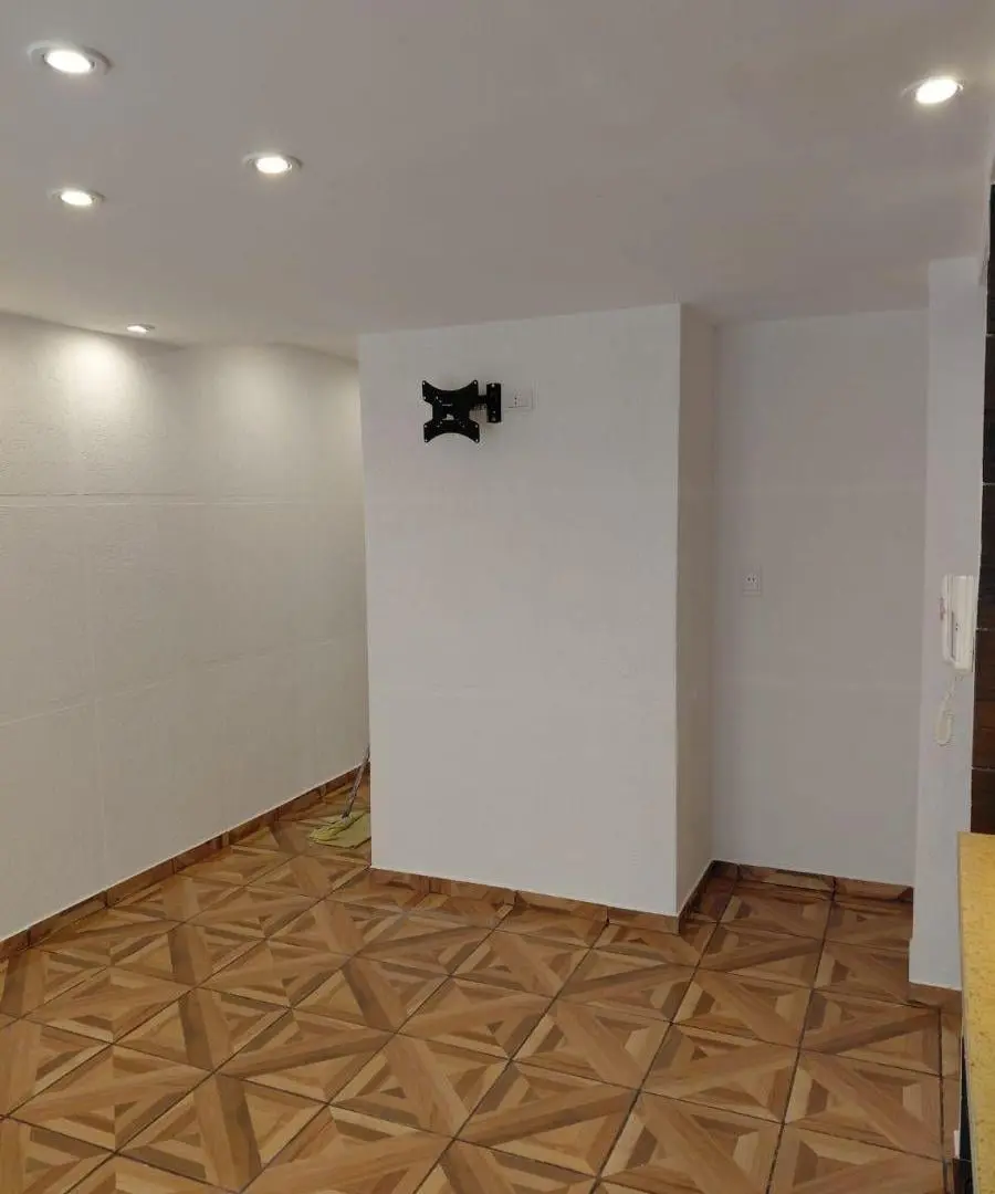 Departamento de 65 m² con 2 dormitorios en alquiler en Villa Tesei 4
