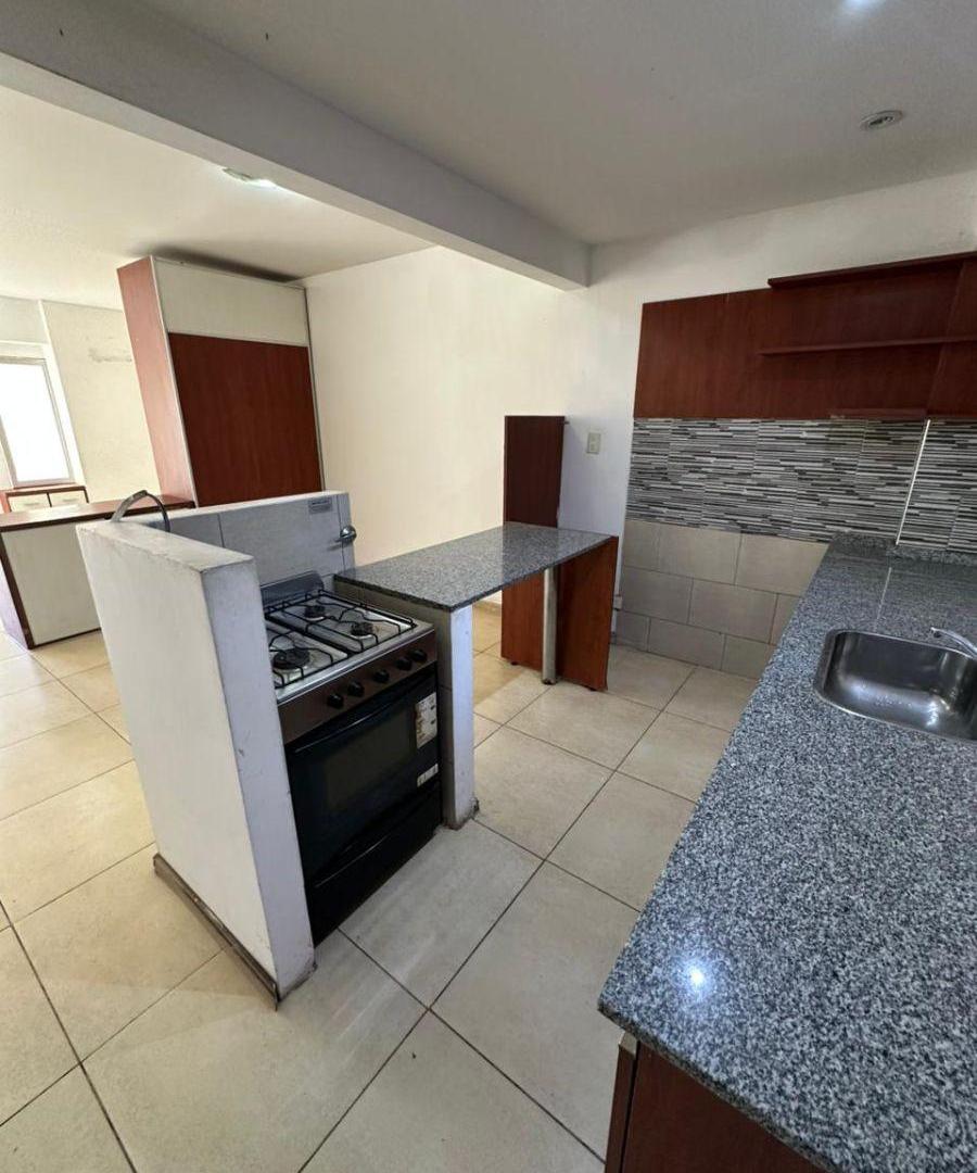 Foto de Departamento de 30 m² en alquiler en Morón, imagen 3