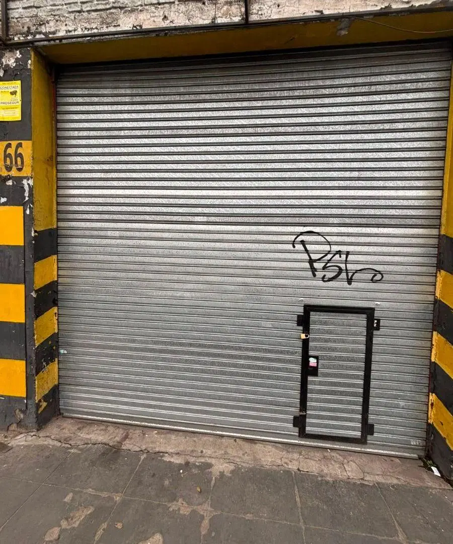 LOCAL DE 200MTS EN EXCELENTE UBICAIÓN 1