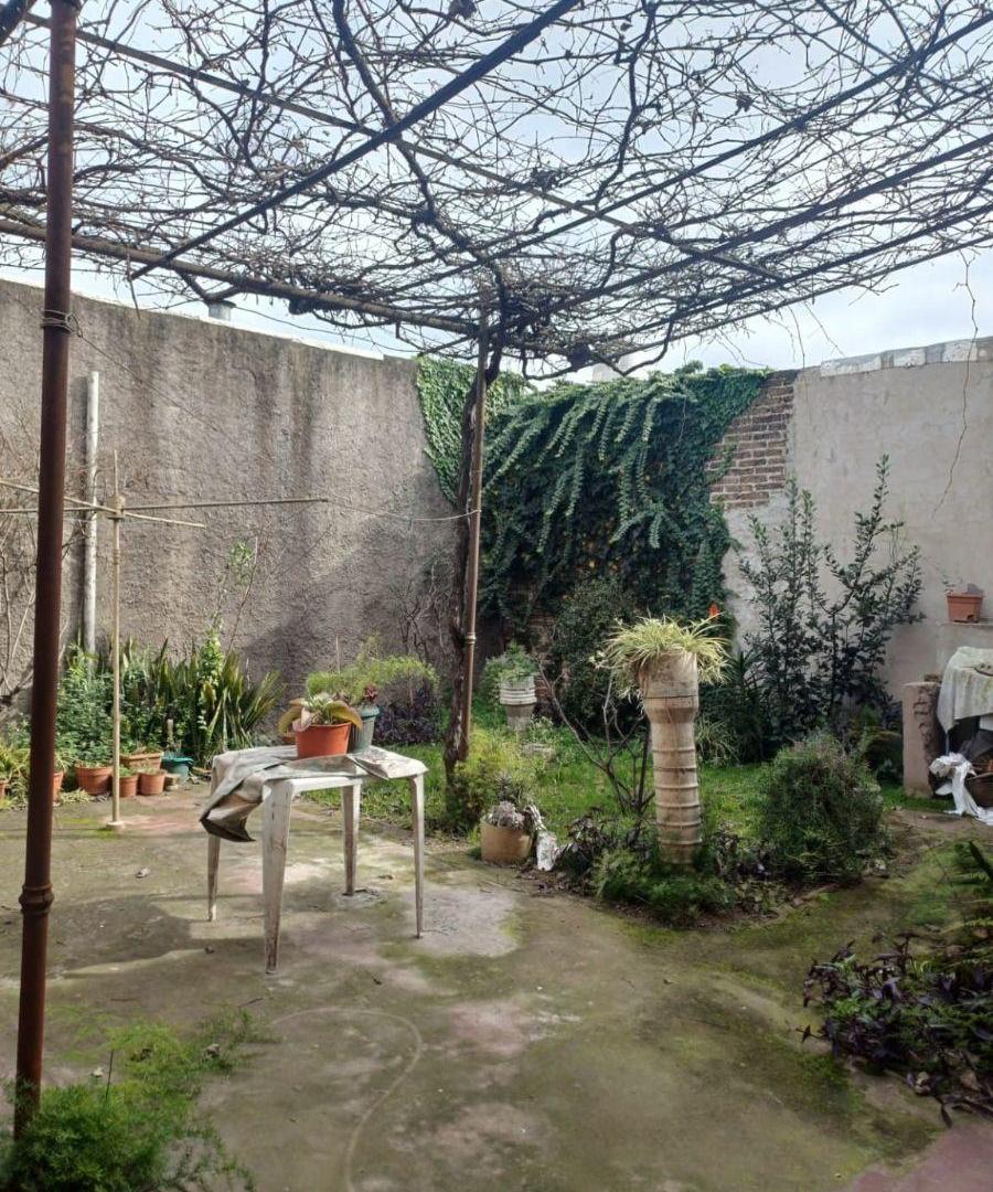 Foto de CASA 2 PLANTAS EN VENTA MORON, imagen 1