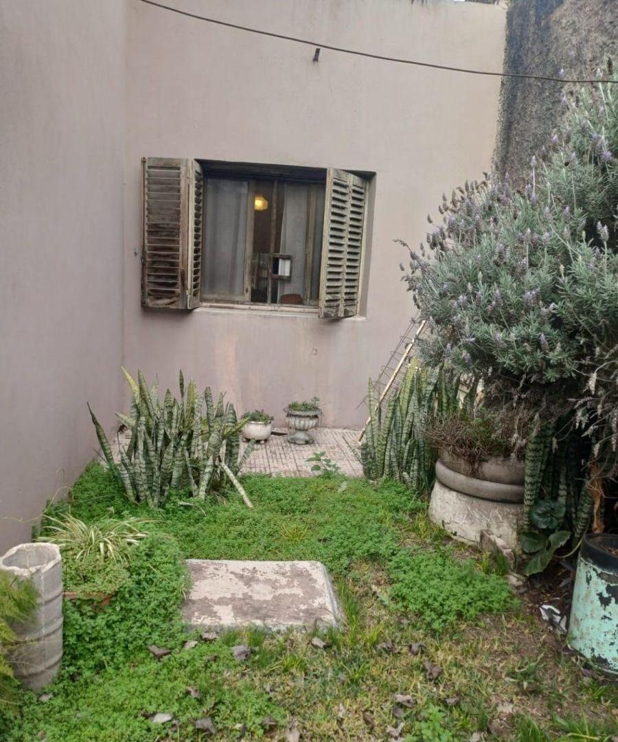 Foto de CASA 2 PLANTAS EN VENTA MORON, imagen 4
