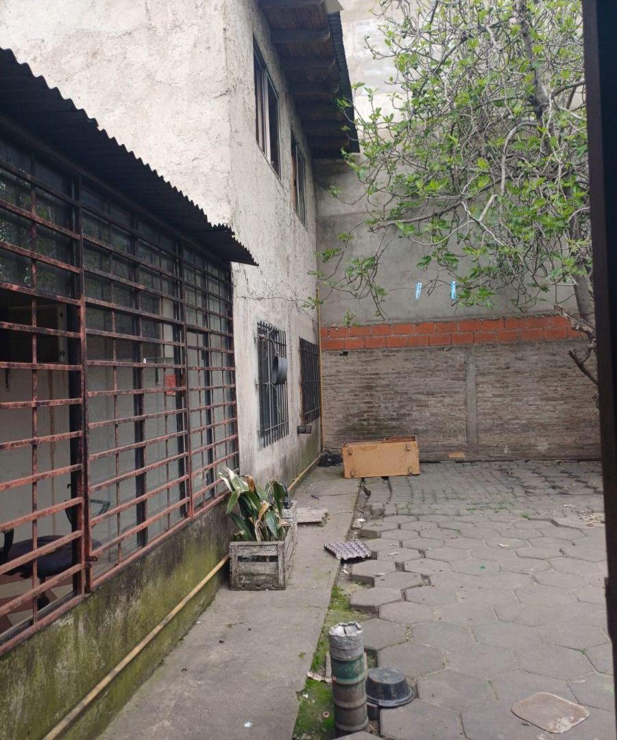 Foto de Venta 2 casas a refaccionar en Villa Udaondo, imagen 3