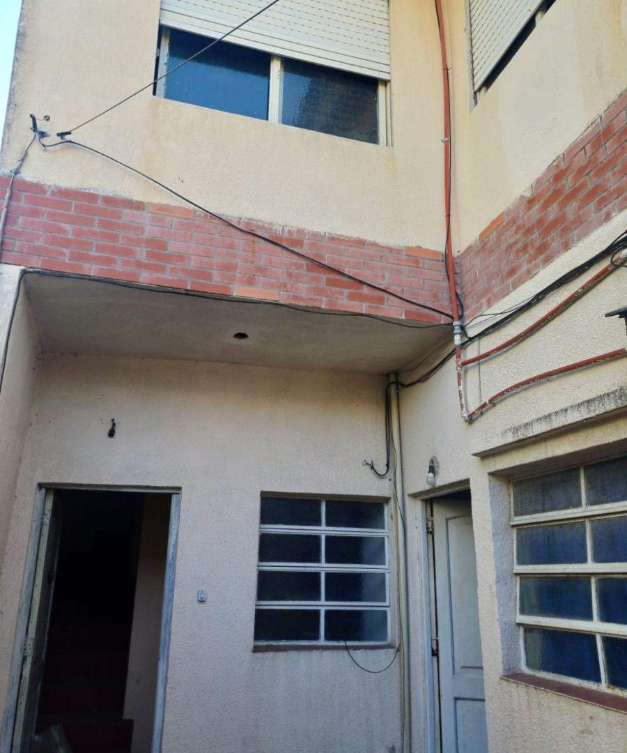 Foto de 3 PH A REFACCIONAR EN VENTA EN HAEDO, imagen 4