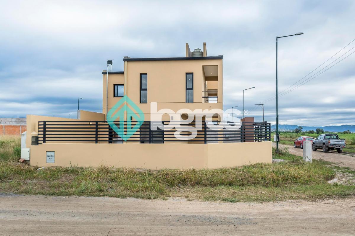 Dúplex en Venta en Vía Aurelia Salta 3