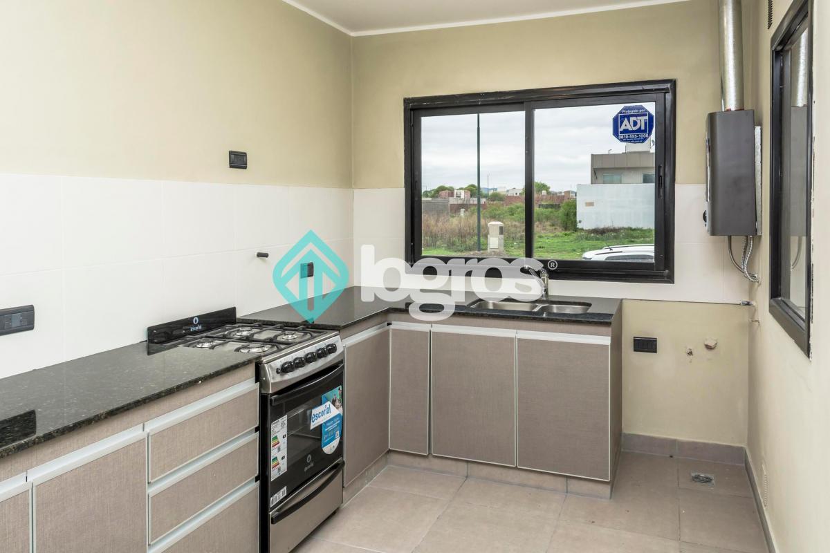 Casa a Estrenar en Venta de en Vía Aurelia 4