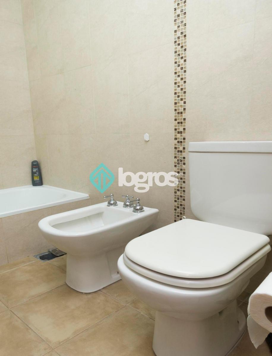 Departamento en Venta de 2 Dorm. con Cochera en Salta 1