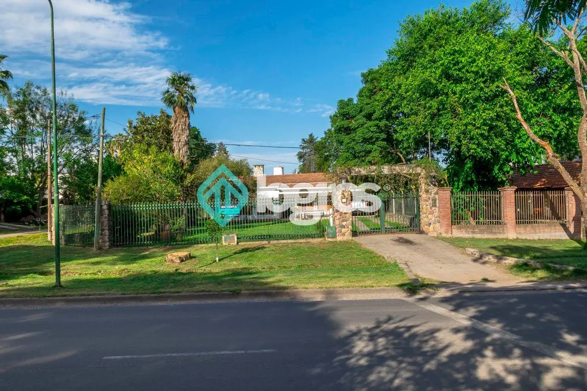 HERMOSA CASA EN VENTA – APTA CREDITO – SAN LORENZO, SALTA 1