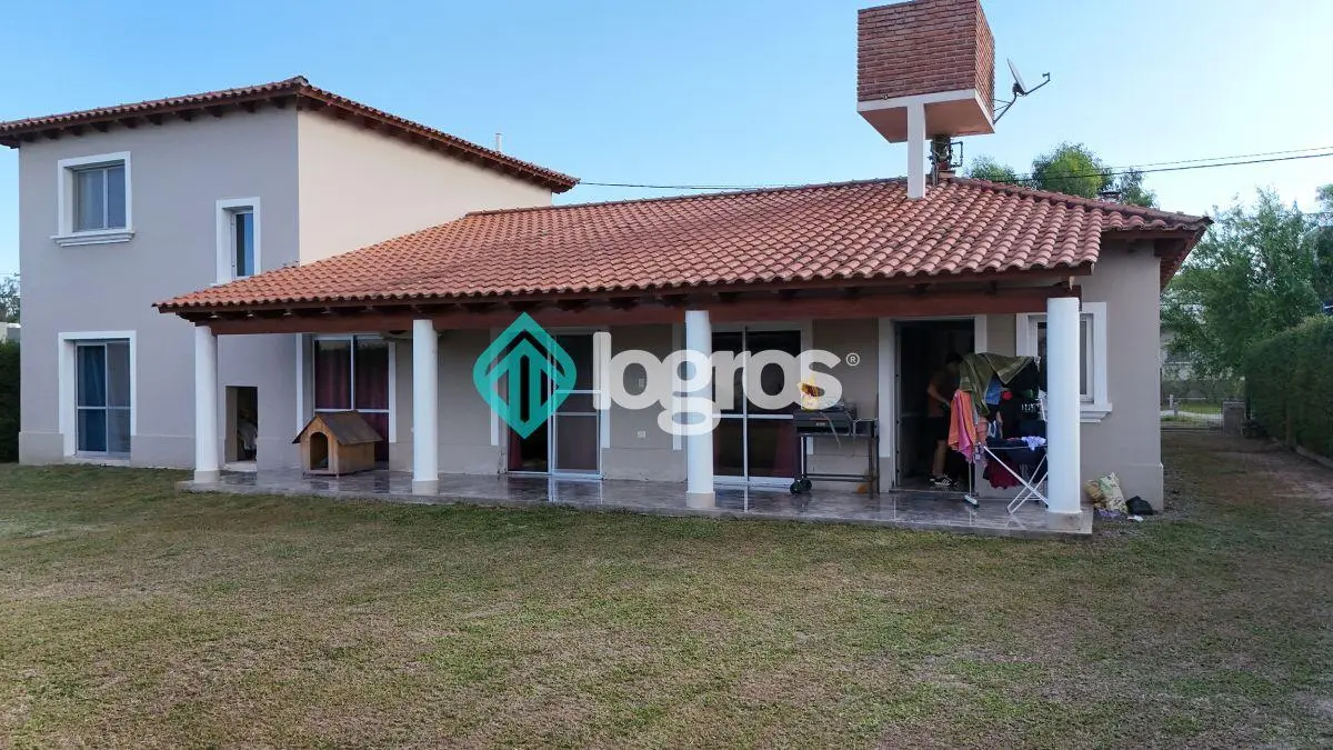 CASA EN VENTA – APTA CRÉDITO – BARRIO PRIVADO LOS OLMOS – SALTA 2