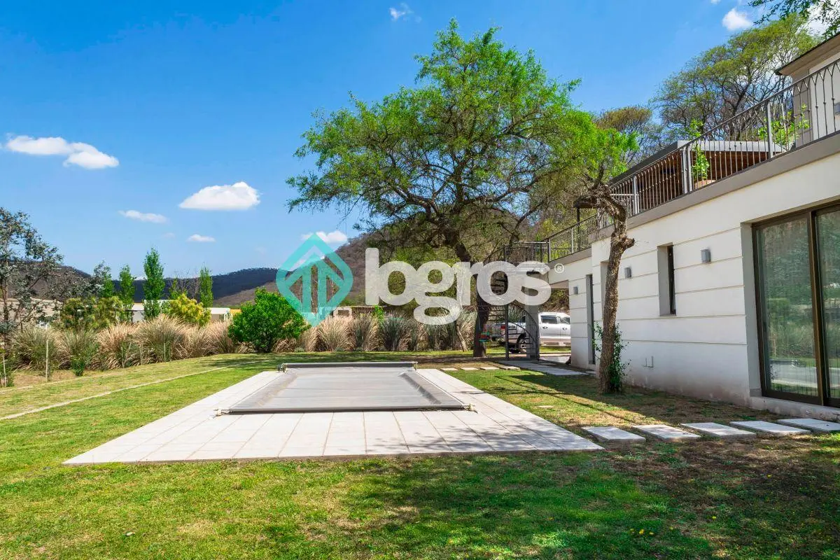 HERMOSA CASA EN VENTA – VALLE ESCONDIDO – SALTA 2