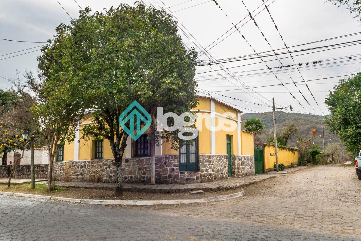 Casa en venta con cochera en La Caldera, Salta